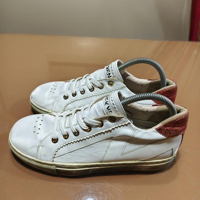 REKKENRANION RK631UnisexGenuine Leather SneakersSize. 41/26 cm⭐⭐⭐⭐ Pre-owned/ Good Condition🔥 Price : 490฿ รูปย่อยที่ 2