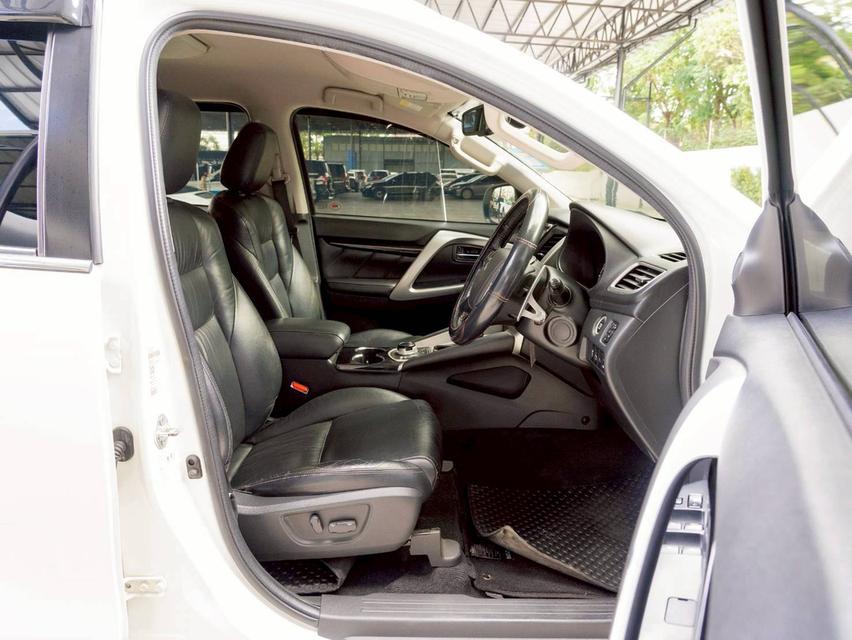 Mitsubishi  Pajero Sport 2.4 GT 4WD  ปีจด 2019 15