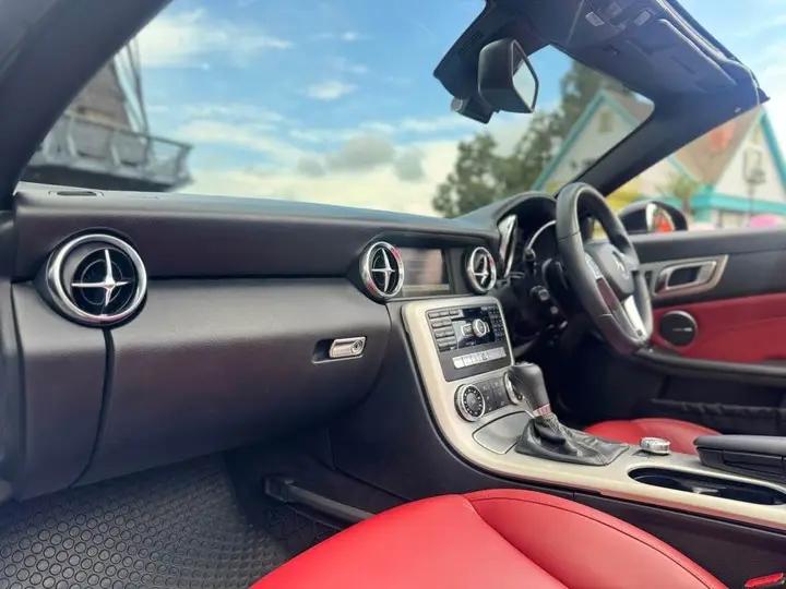 รีบขาย Mercedes-Benz SLK-Class 6