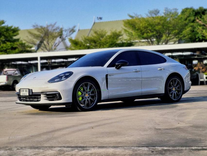 Porsche Panamera 4 E-Hybrid   ปี 2019 ไมล์ 10x,xxx km