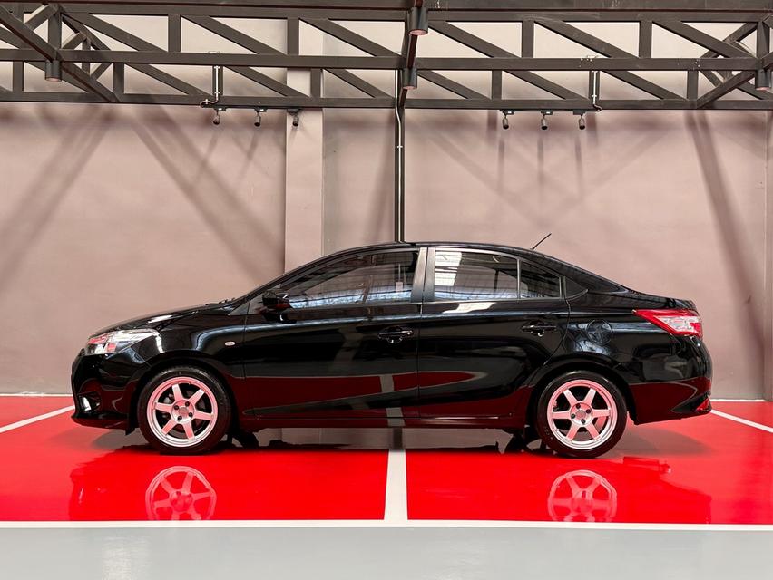 2016 TOYOTA VIOS 1.5 E รถมือเดียวออกป้ายแดง สภาพป้ายแดง รถวิ่งน้อยเพียง 41,000 กม รถไม่เคยมีอุบัติเหตุครับ  5