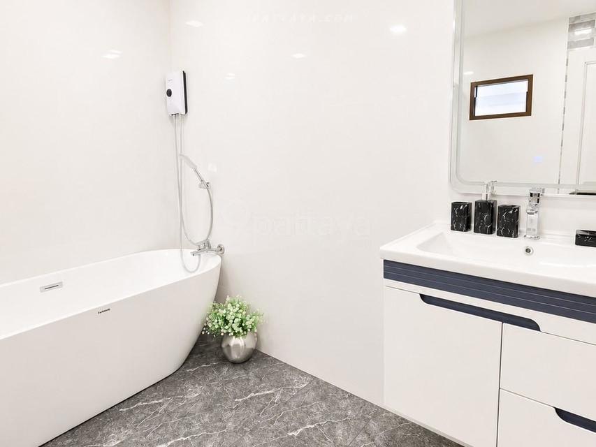 For Rent — Large Single House at Pattaya Land and House, Noen Phlap WanLarge house for rent at Pattaya Land and House, Noen Phlap Wan area. Spacious 13