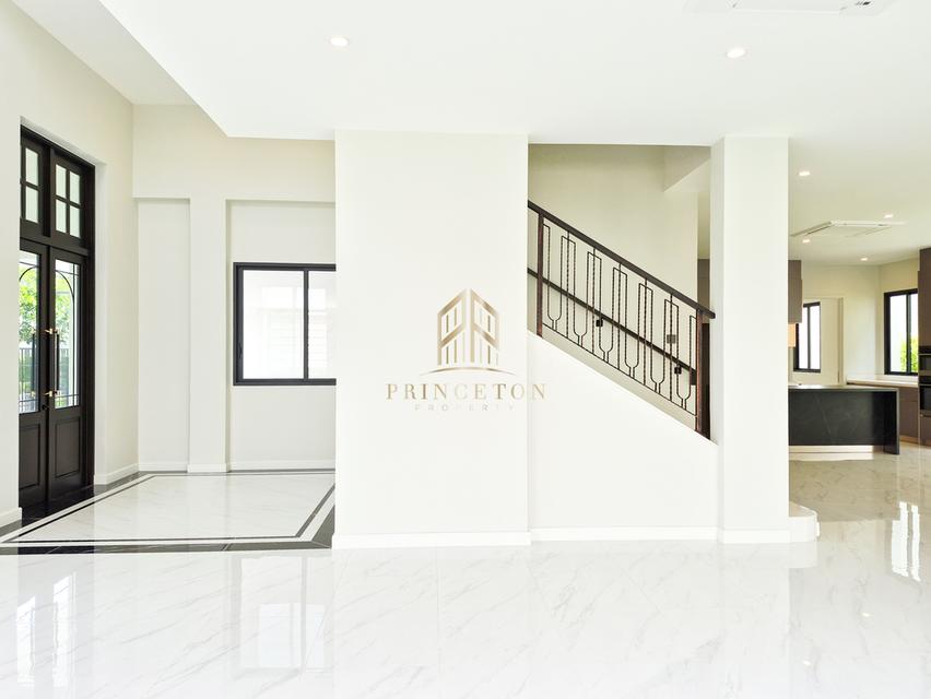 3-Storey Luxury House CINQ ROYAL The Eighteen Bangna KM.7 4