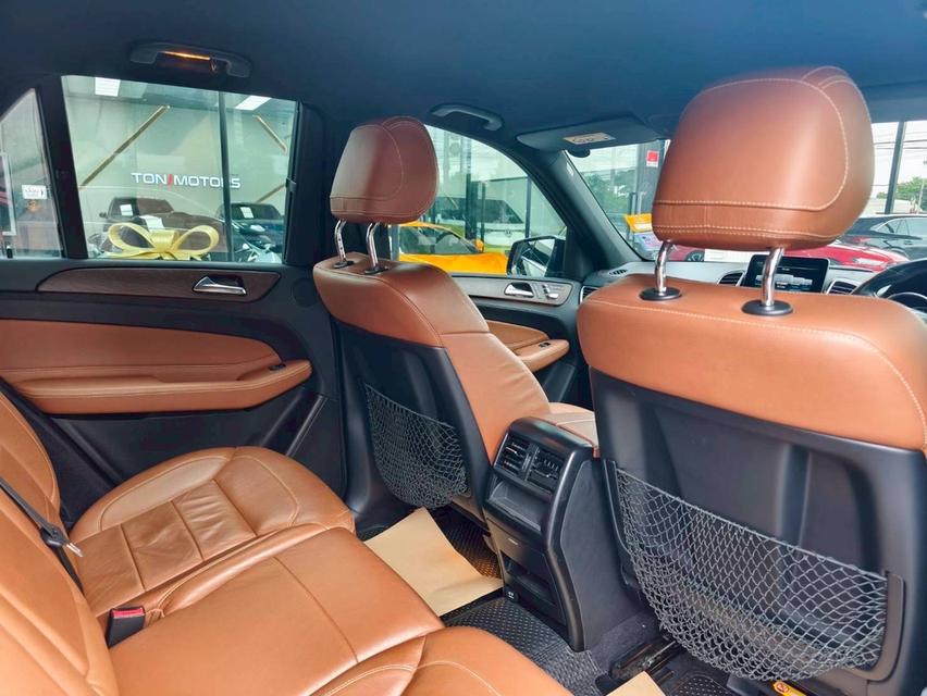 รหัสรถ KPV3833 2018 BENZ GLE-500e  สีดำ 9