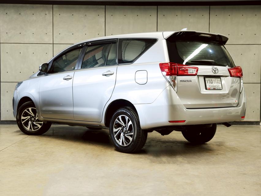 2021 Toyota INNOVA 2.0  Entry Wagon AT รูปที่ 5