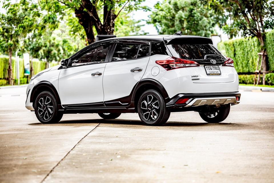 Toyota Yaris Cross 1.2 ปี 2020 สีขาว มือเดียวป้ายแดง สภาพใหม่มากๆ  8