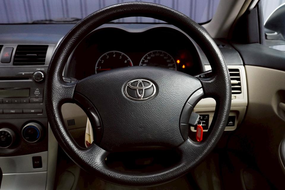 TOYOTA COROLLA ALTIS 1.6 E 11
