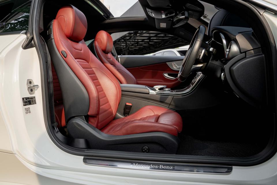 Mercedes-Benz C250 Coupe AMG Dynamic ปี 2018 📌 เข้าใหม่! 𝐁𝐞𝐧𝐳 𝐂𝟐𝟓𝟎 𝐂𝐨𝐮𝐩𝐞สีขาวเบาะแดงรุ่นตามหา สวยหรู 𝐅𝐮𝐥𝐥 𝐨𝐩𝐭𝐢𝐨𝐧💫 5