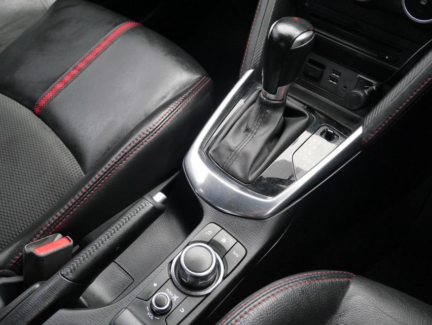 Mazda2 XD High Plus ปี2015 Book serviceครบ  7