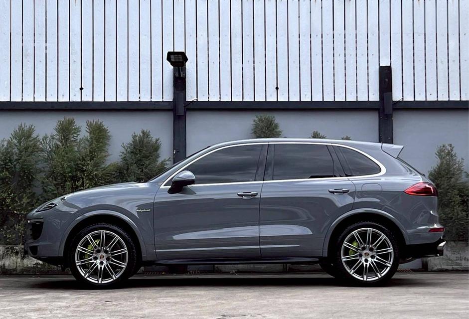 Porsche Cayenne S E hybrid ปี16
