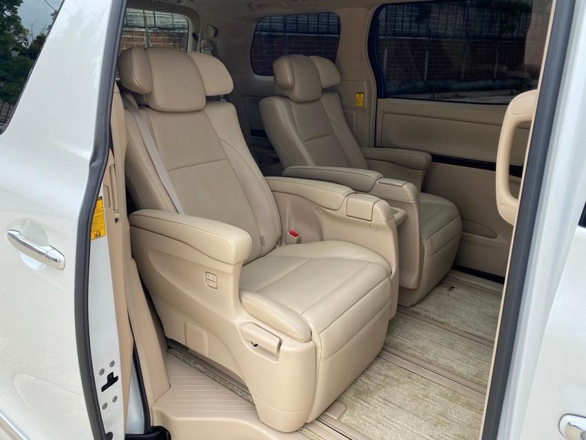 Toyota Alphard 2.4 Hybrid E-Four ปี 2013  รุ่นท็อป ขับเคลื่อน4ล้อ 4WD 5