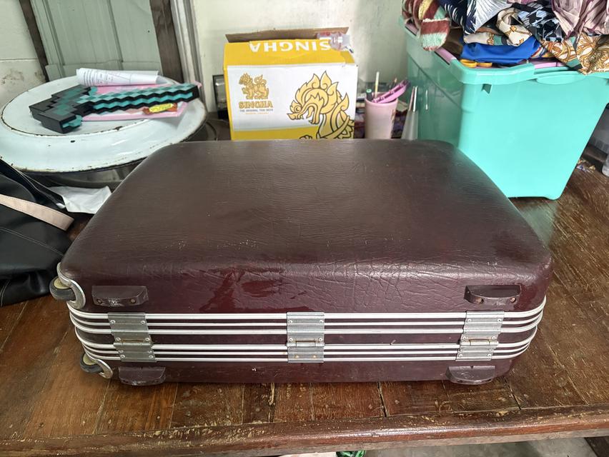 กระเป๋าเดินทางโบราณ Diplomat 2