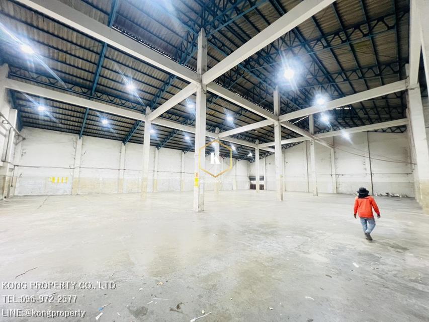 ให้เช่าโกดัง พระราม 9 ห้วยขวาง กรุงเทพ  1,634 ตร.ม พร้อมสำนักงาน 10