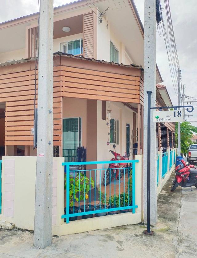 ขายด่วนทาวน์เฮาส์หลังมุมตกแต่ง โครงการไอลีฟ ทาวน์ พระราม 2 กม.18 (ใกล้ถนนพระราม2 ประมาณ 0.9 ก.ม.) หมู่ 5 ตำบล พันท้ายนรสิงห์ อ.เมือง จ.สมุทรสาคร 7