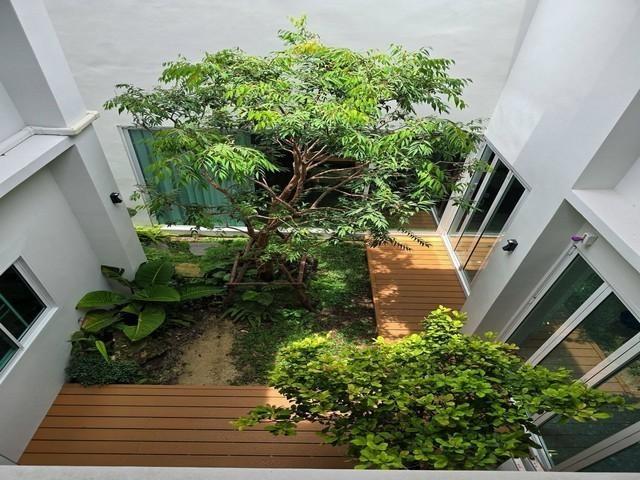 บ้านพร้อมอยู่ ให้เช่าบ้านเดี่ยว 2ชั้น ย่านถนนพระราม 9 บ้านตกแต่งพร้อมเข้าอยู่ 2