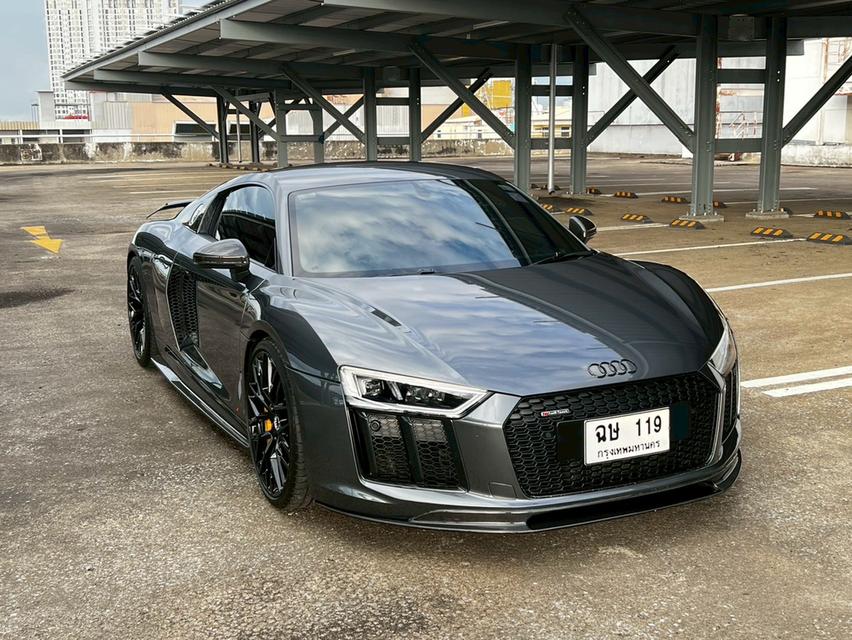 Audi R8 v10 performance 2