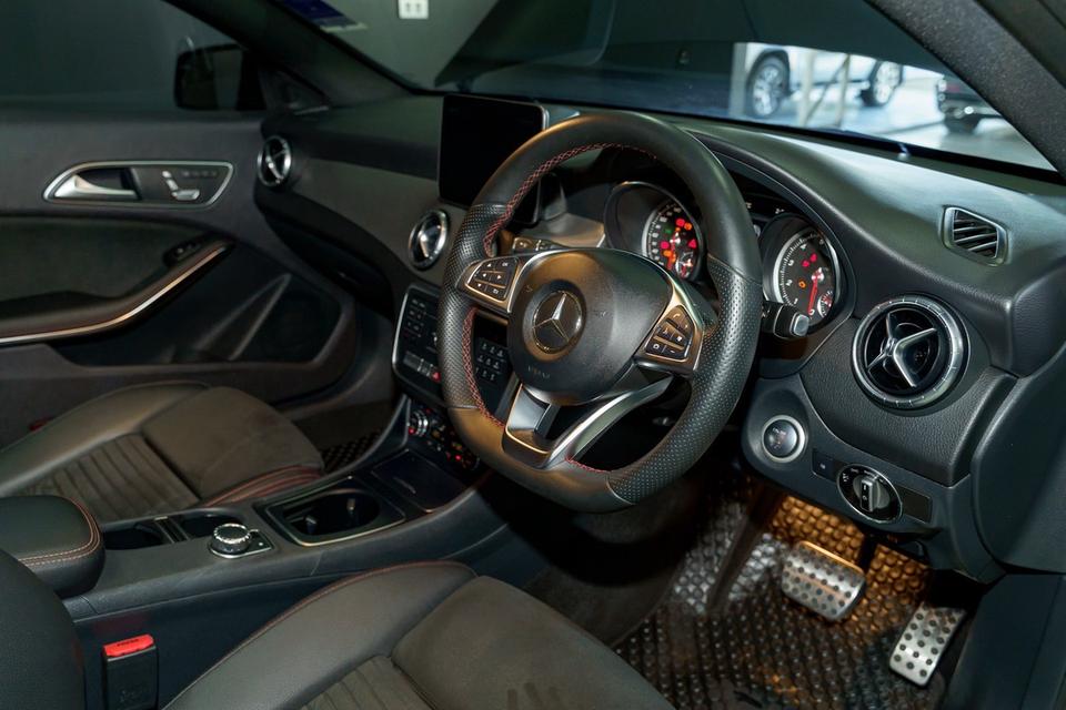 MERCEDES BENZ CLA 250 AMG ( FACELIFT ) รถมือเดียว Service ศูนย์ทุกระยะการใช้งาน Year 2017 9