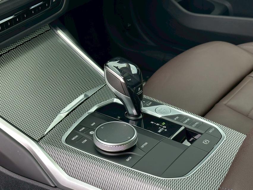 BMW 330li M Sport G28 2021 จด 2022 13