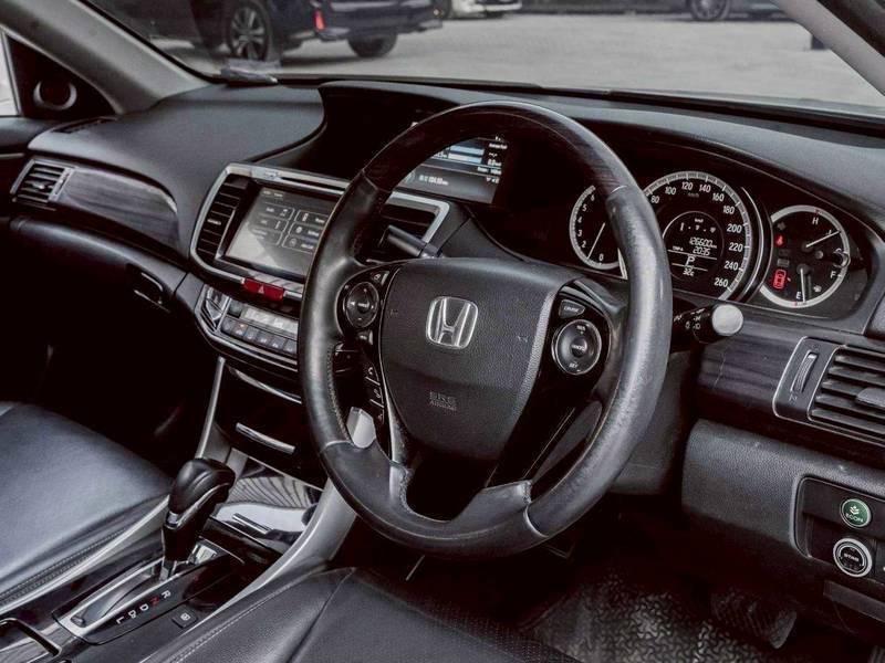 (แจ้งรหัสรถ 67GG73 ) #Honda #Accord 2.0E ปี 2018 รูปที่ 17