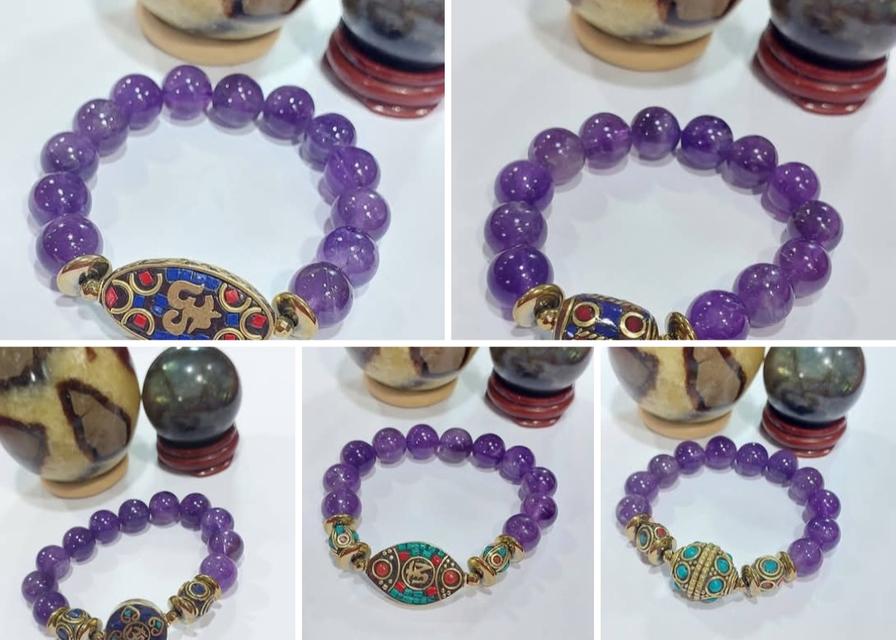 สร้อยข้อมือ Amethysts stone 12 mm With Nepal bead คละแบบ ยาว 18 cm