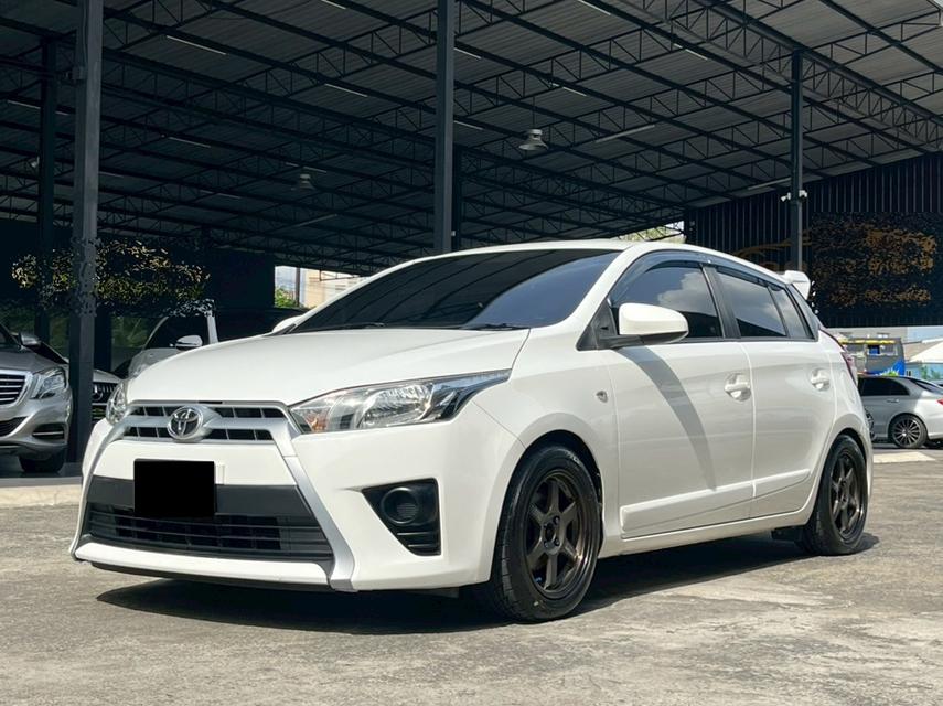 รถเข้าใหม่! Toyota Yaris 1.2 E Hatchback ปี 2016 สีขาว