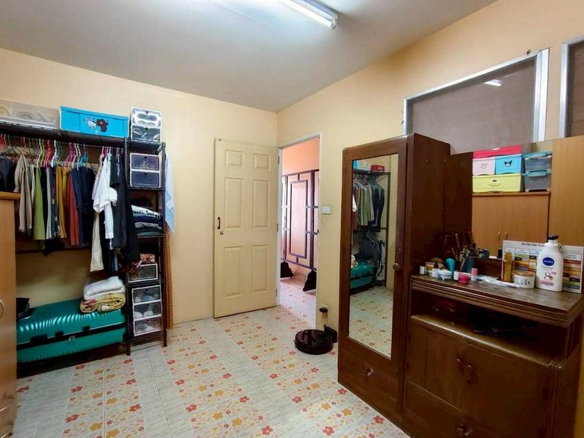 อาคารพาณิชย์ 3 ชั้น ซอยสุคนธสวัสดิ์ 3 ถนนสุคนธสวัสดิ์ แขวงลาดพร้าว เขตลาดพร้าว กรุงเทพมหานคร 15