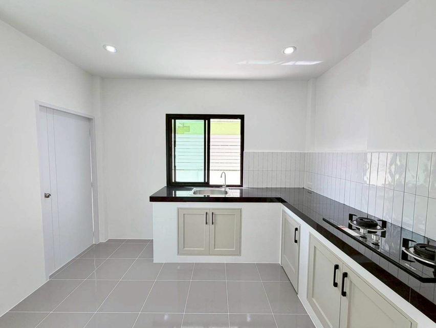 หมู่บ้านกรุงทอง 4 นวมินทร์ 111 5
