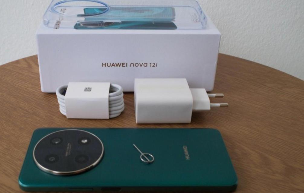 Huawei Nova 12i สีเขียว 3