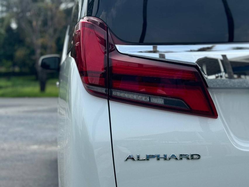 Toyota Alphard 2.5 SC Package ปี 2021 รถใหม่ใช้น้อย ราคาโดนใจ 6