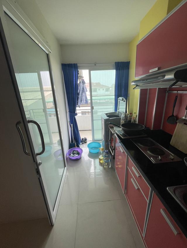 ให้เช่าคอนโดนิคมอมตะชลบุรี ชั้น5 30 ตรม. เฟอร์ครบ เดือนละ6,500  3