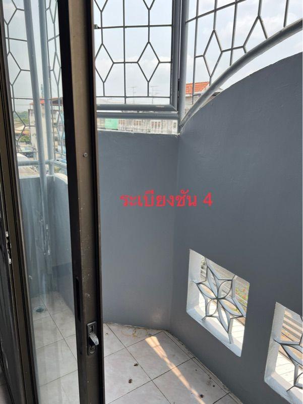 ให้เช่าอาคารพาณิชย์ 3 ชั้นครึ่ง หมู่บ้านรุ่งกิจวิลล่า7 ถนนร่มเกล้า42 เขตลาดกระบัง จังหวัดกรุงเทพ  14