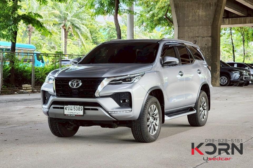 Toyota Fortuner 2.4 V 2WD AT ปี 2023