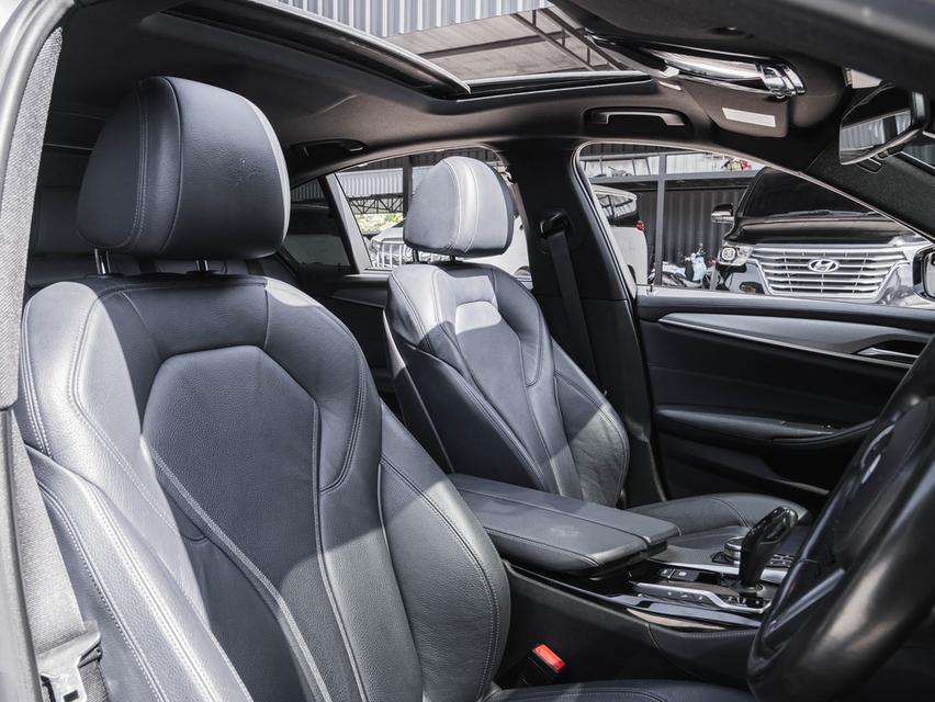 รหัสรถ 67GG1735 🚘 BMW 530e M Sport (G30) ปี 2018 15