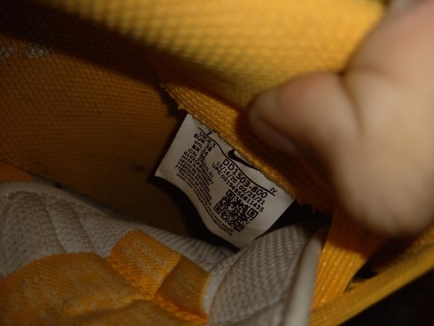 รองเท้า Nike Dunk Low ใส่ไปแค่6ครั้งค่ะเหลืแค่ตัวรองเท้าสภาพตามการใช้งานนำไปสปาเหมือนใหม่เลยค่ะ