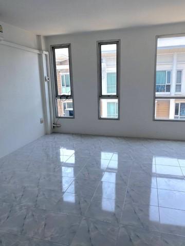 อาคารพาณิชย์4ชั้น ให้เช่า โครงการ RK Office Park ร่มเกล้า ลาดกระบัง 3