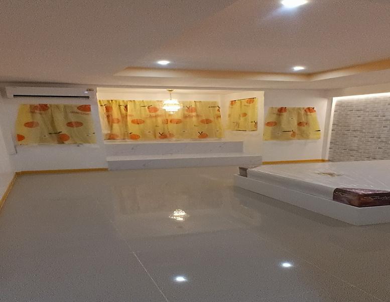 4ห้องนอนขายหมู่บ้านชอรุ่งเรืองหก20วาใกล้เทศบาลบางบัวทอง 3