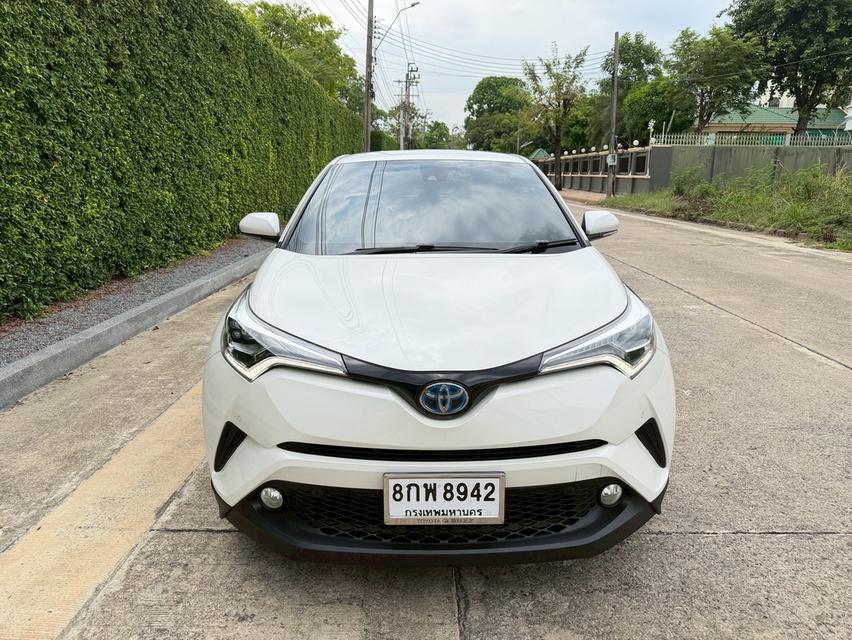 📌สนใจติดต่อด่วนมีคันเดียว Toyota CHR 1.8 HV Hi รุ่น Top สุด (สีขาว) 2019💵ราคาพิเศษ 498,000 บาท