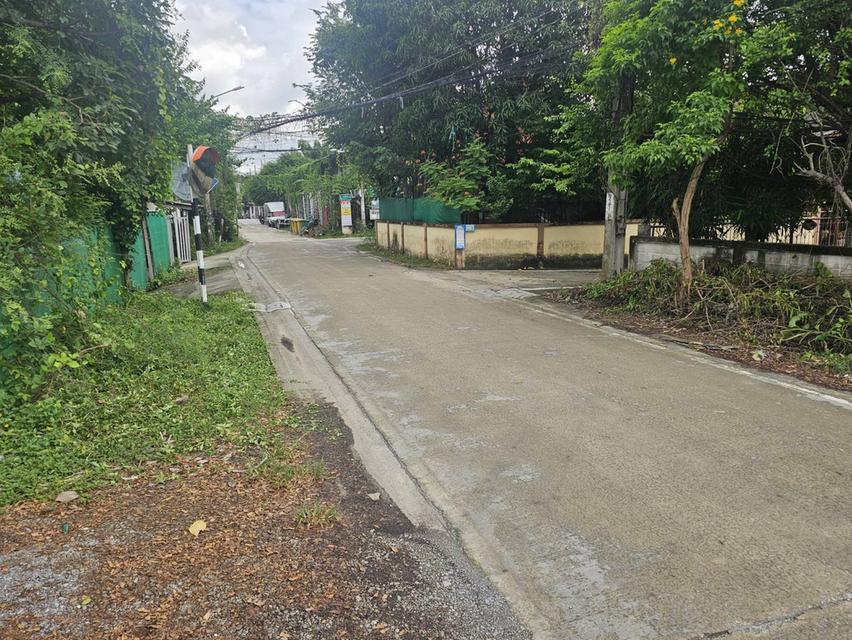 ให้เช่าที่ดินเปล่า นนทบุรี ติดถนนนครอินทร์ เชิงสะพานพระราม 5 ถนนทางเข้ากว้าง 6 เมตร 3