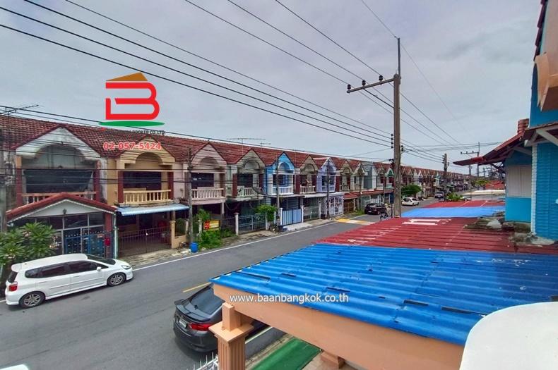 ทาวน์เฮาส์ หมู่บ้าน จิตภาวรรณ (รังสิต-นครนายก คลอง 11) เนื้อที่ 21.8 ตรว. ใกล้วัดสระบัว ถนนรังสิต-นครนายก ตำบลบึงน้ำรักษ์ อำเภอธัญบุรี จังหวัดปทุมธานี 11