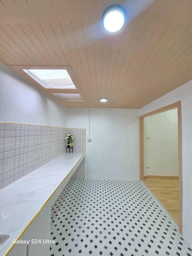 หมู่บ้านรัตนาวดี  จันทร์ทองเอี่ยม ทาวน์เฮาส์ 2 ชั้น ตกแต่งใหม่พร้อมอยู่ใกล้เซ็นทรัลเวตเกส ทำเลรถไฟฟ้าMRT เข้าออกได้ 2 ทาง ถนนกาญจนาภิเษกและแยกบางพลู 10