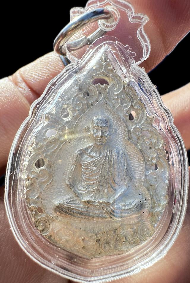 หลวงพ่อเกษม เขมโก สุสานไตรลักษณ์