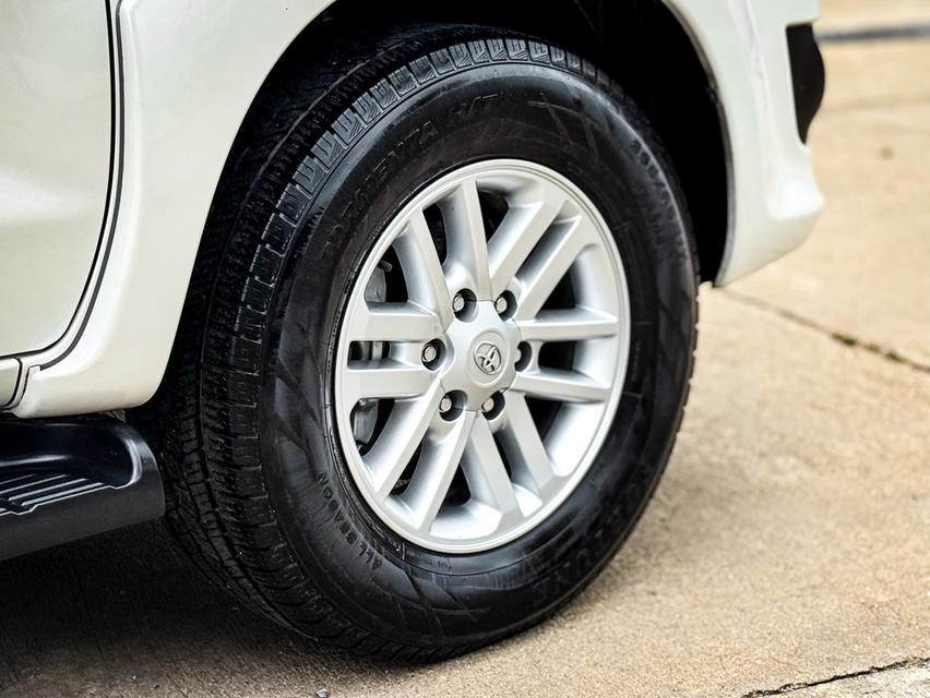 Toyota Fortuner 3.0V ปี12 16