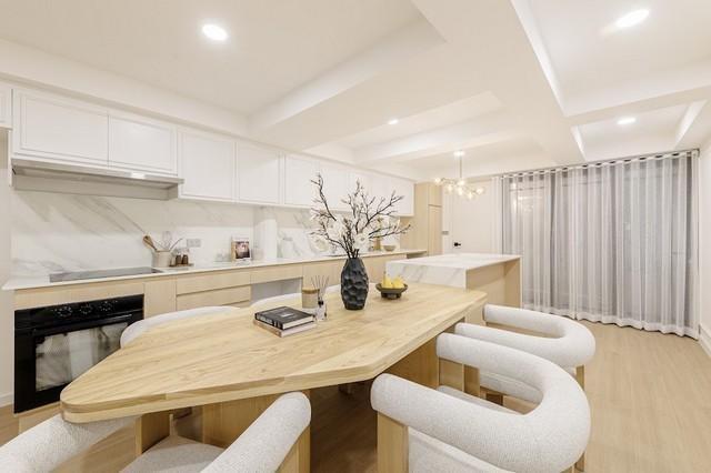 ขายทาวน์เฮ้าส์ สไตล์ Modern French Classic ซอยปรีดีย์พนมยงค์ 42 หมู่บ้าน บ้านคลองตันนิเวศน์ พร้อมอยู่ 5