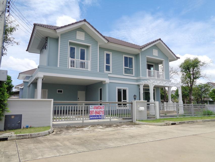 🚩 บ้านเดี่ยว 82 ตารางวา ติดสระน้ำ ในโครงการ บุราสิริ ปัญญาอินทรา บ้านเดี่ยวสไตล์ New England Colonial ติดถนนเลียบคลองสอง ตรงข้ามซาฟารีเวิลด์