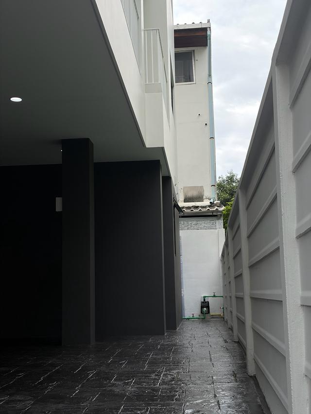 U1480 ให้เช่าโฮมออฟฟิศสร้างใหม่ 4 ชั้น มีลิฟต์ในตัว ย่านพระราม 9 Boutique Office 168 หมู่บ้านทวีมิตร ซอย 5 ถ.พระราม 9 ห้วยขวาง 4