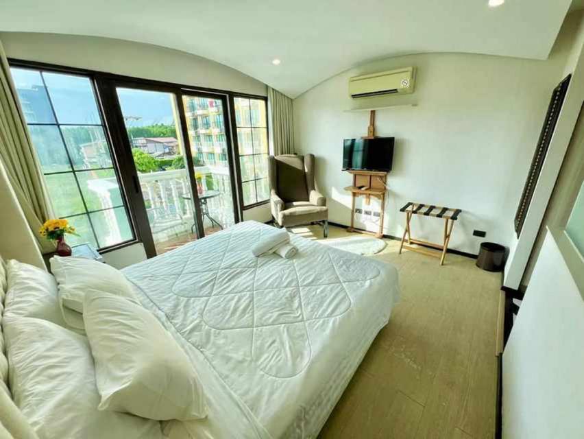 C713 ให้เช่า คอนโด Venetian Signature Condo Resort Pattaya 4