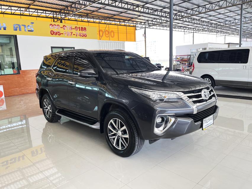  Toyota Fortuner 2.8 V (ปี 2018) SUV AT - 4WD 3