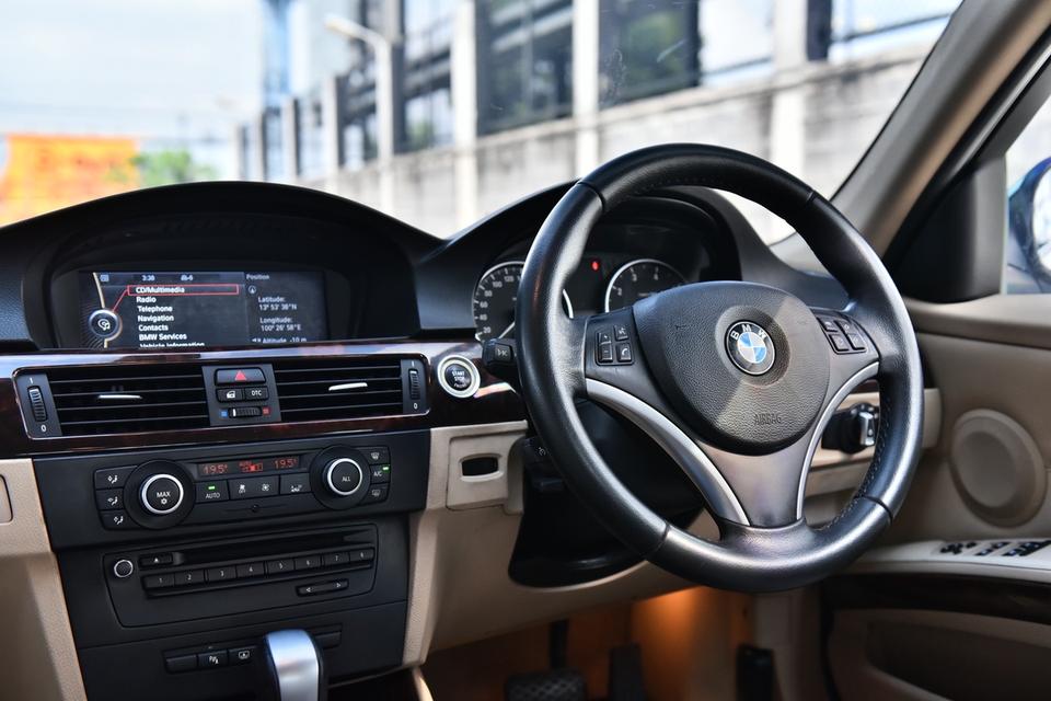 2010 แท้ BMW 320i SE LCI V-Shape E90 ทะเบียนคืน"🎊 รูปที่ 19