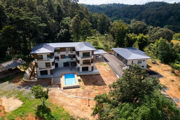 ขายที่ดิน พร้อมอาคาร วิวทะเลหมอก ทำเลศักยภาพ ดอยสะเก็ด – เชียงใหม่ บนเนื้อที่ 5 ไร่กว่า โทร 087-8783536 2