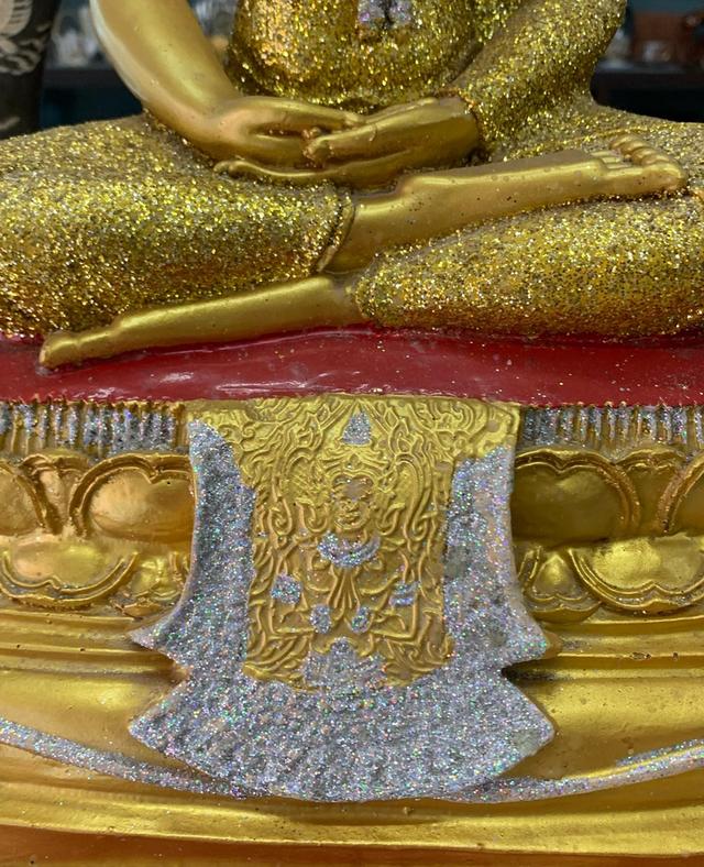พระพุทธรูปปางสมาธิ องค์ใหญ่ เนื้อเรซิน 5